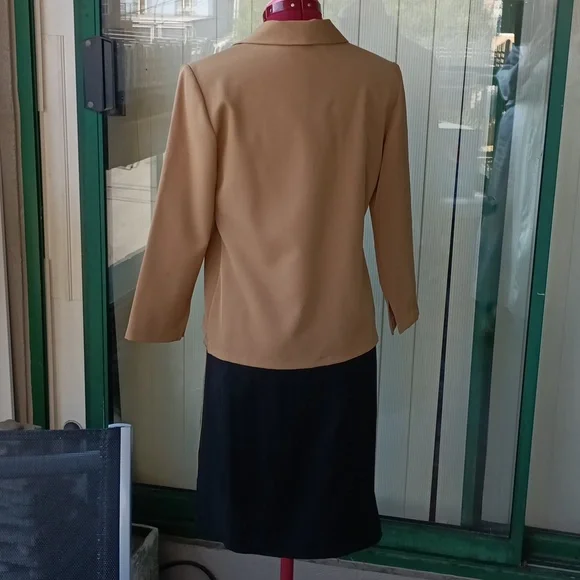 P-O-R-T-F-O-L-I-O - Picture 2 of 9